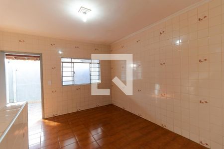 Casa à venda com 80m², 2 quartos e 2 vagasCozinha