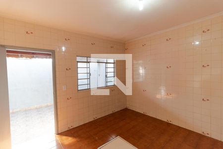 Casa à venda com 80m², 2 quartos e 2 vagasCozinha