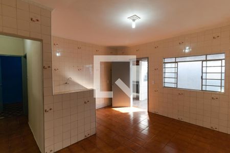 Casa à venda com 80m², 2 quartos e 2 vagasCozinha
