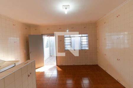 Casa à venda com 80m², 2 quartos e 2 vagasCozinha