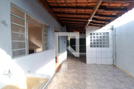 Casa à venda com 80m², 2 quartos e 2 vagasÁrea de Serviço