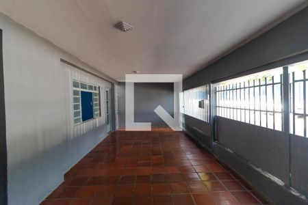 Casa à venda com 80m², 2 quartos e 2 vagasGaragem