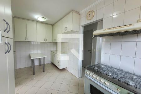 Apartamento à venda com 105m², 3 quartos e 2 vagas Apartamento à venda com 105m², 3 quartos e 2 vagasCozinha