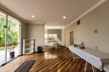 Apartamento à venda com 105m², 3 quartos e 2 vagas Apartamento à venda com 105m², 3 quartos e 2 vagasSalão de Festas