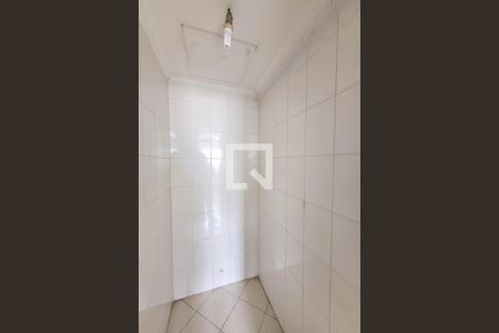 Apartamento à venda com 105m², 3 quartos e 2 vagas Apartamento à venda com 105m², 3 quartos e 2 vagasBanheiro de Serviço