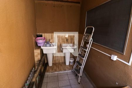 Casa à venda com 169m², 2 quartos e 2 vagasCasa 2 - Área de serviço