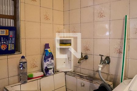 Casa à venda com 169m², 2 quartos e 2 vagasCasa 1 - Área de serviço