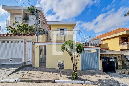 Casa à venda com 222m², 3 quartos e 3 vagasFachada