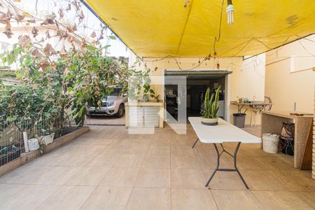 Casa à venda com 222m², 3 quartos e 3 vagasQuintal com Churrasqueira