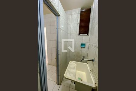 Studio para alugar com 22m², 1 quarto e sem vaga Studio para alugar com 22m², 1 quarto e sem vagaLavanderia e Banheiro