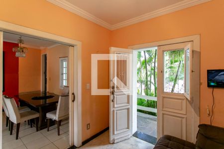 Sala de casa à venda com 5 quartos, 360m² em Itapoã, Belo Horizonte