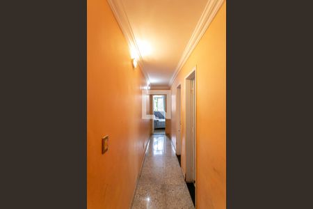 Corredor de casa à venda com 5 quartos, 360m² em Itapoã, Belo Horizonte