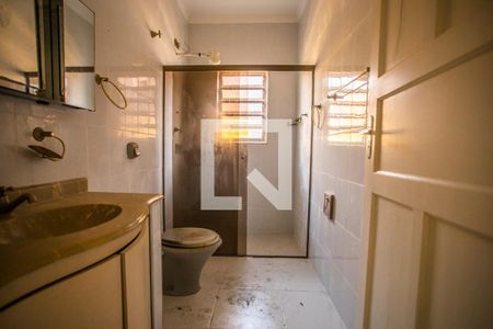 Casa à venda com 300m², 3 quartos e 2 vagasBanheiro