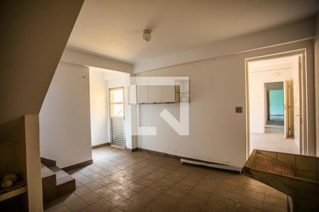 Casa à venda com 300m², 3 quartos e 2 vagasÁrea de Serviço