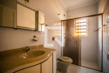 Casa à venda com 300m², 3 quartos e 2 vagasBanheiro