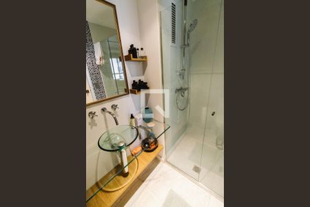 Apartamento à venda com 70m², 1 quarto e 1 vagaBanheiro 2