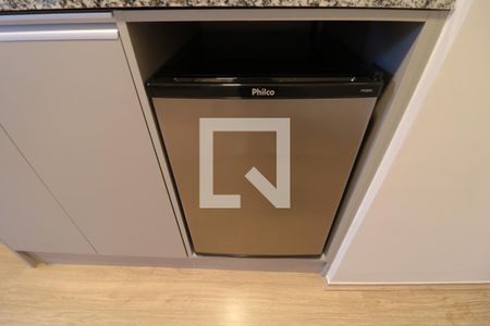 Quarto e Cozinha  - frigobar de kitnet/studio para alugar com 1 quarto, 19m² em Jardim Brasília (zona Norte), São Paulo