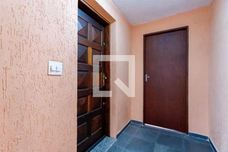 Casa à venda com 120m², 2 quartos e 2 vagas Casa à venda com 120m², 2 quartos e 2 vagasÁrea Entrada