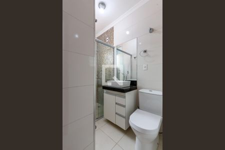 Casa à venda com 120m², 2 quartos e 2 vagas Casa à venda com 120m², 2 quartos e 2 vagasBanheiro