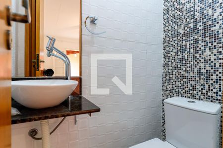 Casa à venda com 120m², 2 quartos e 2 vagas Casa à venda com 120m², 2 quartos e 2 vagasBanheiro da Suíte