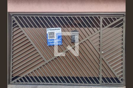 Casa à venda com 120m², 2 quartos e 2 vagas Casa à venda com 120m², 2 quartos e 2 vagasFachada