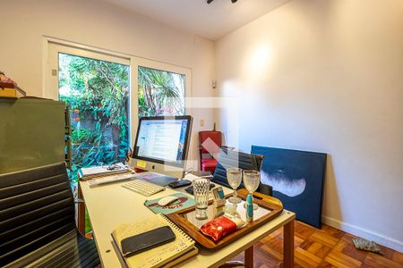 Casa para alugar com 188m², 3 quartos e 1 vaga Casa para alugar com 188m², 3 quartos e 1 vagaEscritório