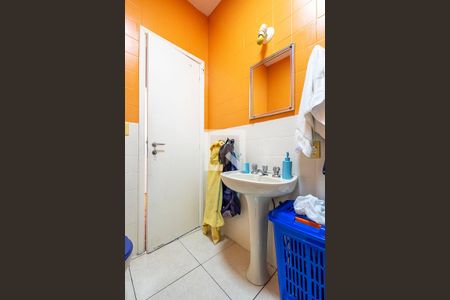 Casa para alugar com 188m², 3 quartos e 1 vaga Casa para alugar com 188m², 3 quartos e 1 vagaBanheiro Social