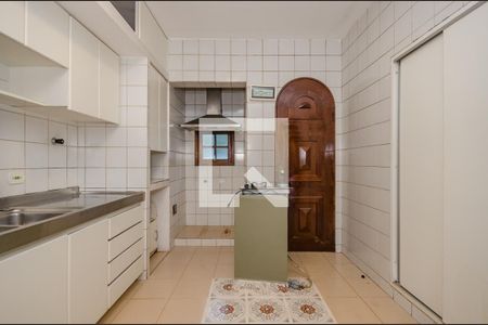 Casa de condomínio à venda com 700m², 4 quartos e 5 vagas Casa de condomínio à venda com 700m², 4 quartos e 5 vagasCozinha