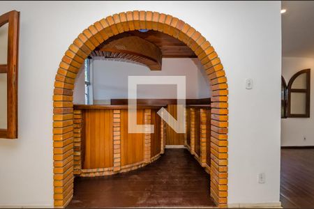 Casa de condomínio à venda com 700m², 4 quartos e 5 vagas Casa de condomínio à venda com 700m², 4 quartos e 5 vagasSala