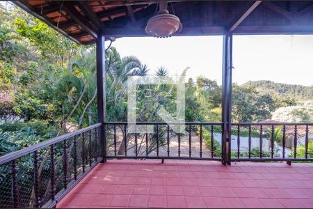 Casa de condomínio à venda com 700m², 4 quartos e 5 vagas Casa de condomínio à venda com 700m², 4 quartos e 5 vagasVaranda da Sala