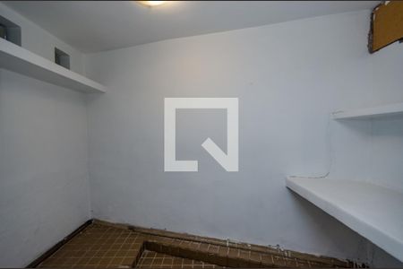 Casa de condomínio à venda com 700m², 4 quartos e 5 vagas Casa de condomínio à venda com 700m², 4 quartos e 5 vagasSuíte