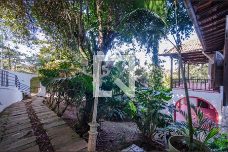 Casa de condomínio à venda com 700m², 4 quartos e 5 vagas Casa de condomínio à venda com 700m², 4 quartos e 5 vagasSuíte