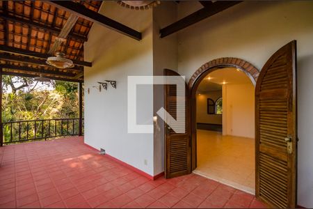 Casa de condomínio à venda com 700m², 4 quartos e 5 vagas Casa de condomínio à venda com 700m², 4 quartos e 5 vagasVaranda da Sala