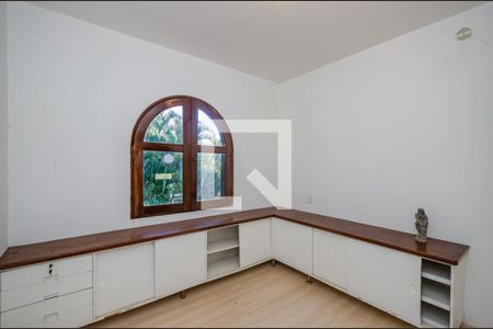 Casa de condomínio à venda com 700m², 4 quartos e 5 vagas Casa de condomínio à venda com 700m², 4 quartos e 5 vagasQuarto 3