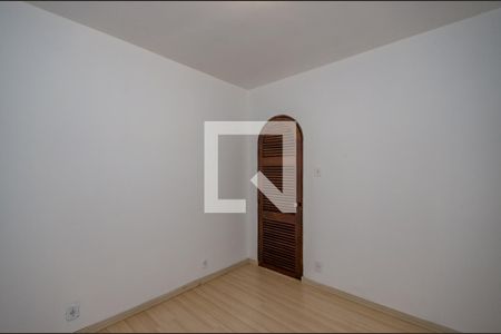 Casa de condomínio à venda com 700m², 4 quartos e 5 vagas Casa de condomínio à venda com 700m², 4 quartos e 5 vagasQuarto 4