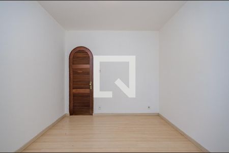 Casa de condomínio à venda com 700m², 4 quartos e 5 vagas Casa de condomínio à venda com 700m², 4 quartos e 5 vagasQuarto 2