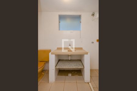 Casa de condomínio à venda com 700m², 4 quartos e 5 vagas Casa de condomínio à venda com 700m², 4 quartos e 5 vagasBanheiro da Suíte