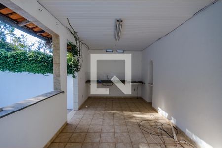 Casa de condomínio à venda com 700m², 4 quartos e 5 vagas Casa de condomínio à venda com 700m², 4 quartos e 5 vagasChurrasqueira