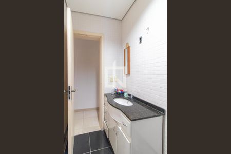 Casa à venda com 293m², 3 quartos e 2 vagasBanheiro Corredor