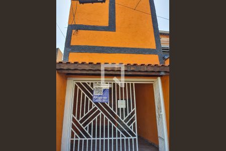 Fachada com plaquinha de casa para alugar com 3 quartos, 140m² em Jardim Iporanga, Guarulhos
