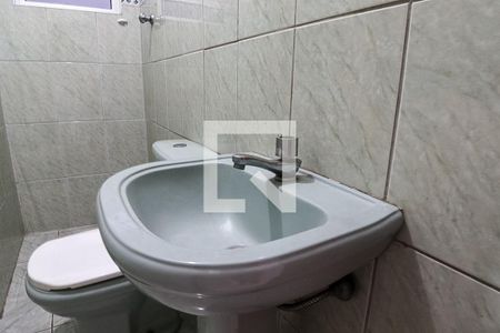 Casa para alugar com 140m², 3 quartos e 2 vagas Casa para alugar com 140m², 3 quartos e 2 vagasBanheiro social