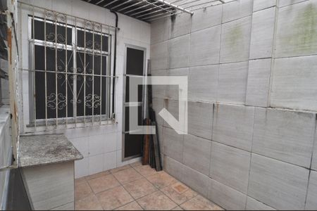 Casa à venda com 206m², 5 quartos e 1 vagaQuintal
