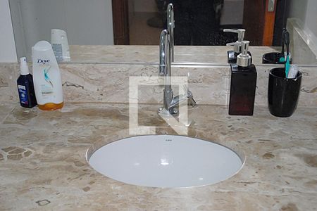 Casa de condomínio para alugar com 100m², 2 quartos e 2 vagas Casa de condomínio para alugar com 100m², 2 quartos e 2 vagasBanheiro da Suíte 2