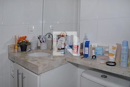 Casa de condomínio para alugar com 100m², 2 quartos e 2 vagas Casa de condomínio para alugar com 100m², 2 quartos e 2 vagasBanheiro da Suíte 1