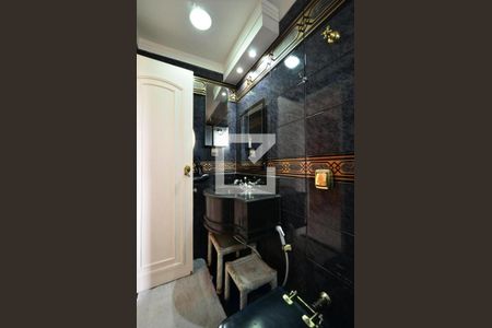 Apartamento para alugar com 200m², 2 quartos e 3 vagasBanheiro da Suíte 1