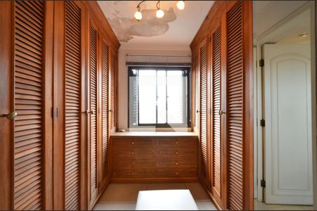 Apartamento para alugar com 200m², 2 quartos e 3 vagasSuíte 2