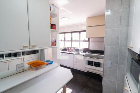 Apartamento para alugar com 200m², 2 quartos e 3 vagasCozinha
