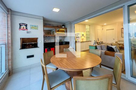 Apartamento à venda com 110m², 3 quartos e 2 vagasVaranda