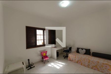 Quarto 1 de casa à venda com 3 quartos, 200m² em Vila Paranaguá, São Paulo