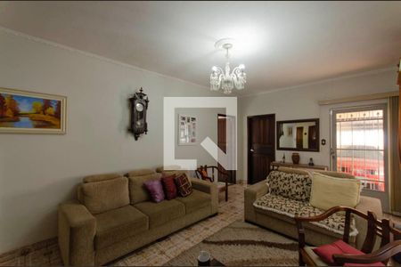 Sala de casa à venda com 3 quartos, 200m² em Vila Paranaguá, São Paulo